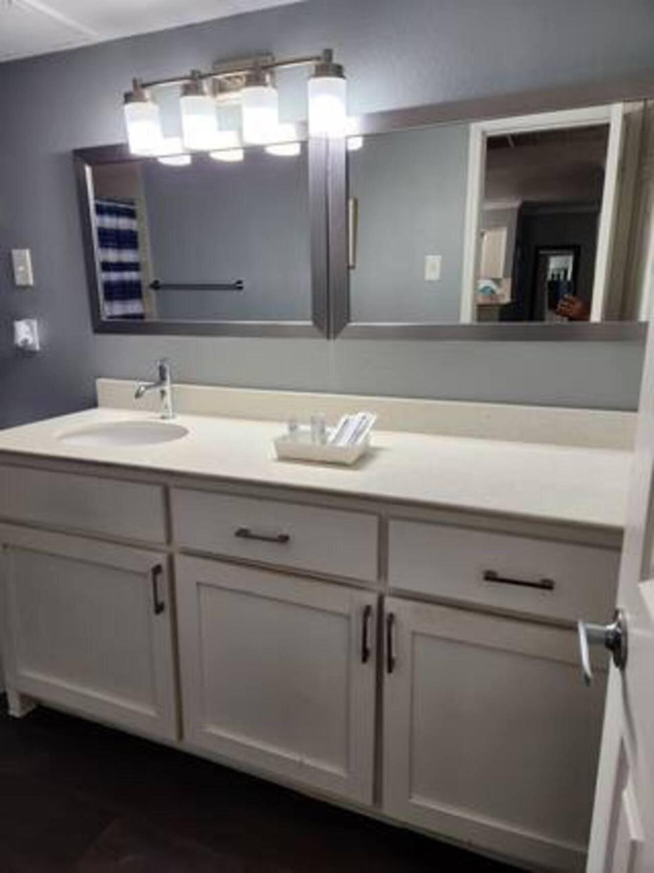 Blue Shark *B501* @ Medical Center 1Br Modern King Apartment With Private Patio Houston Esterno foto